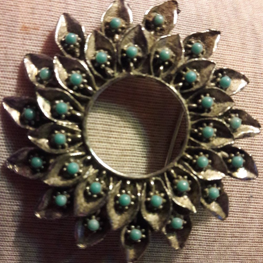 Vintage wreath pin